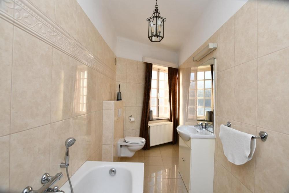 La Villa Spa, A 10 Minutes A Pied Du Centre Ville מראה חיצוני תמונה